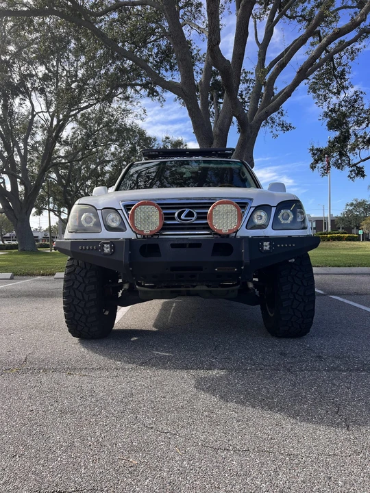 2004 Lexus LX 2nd Gen - Image 4 of 31