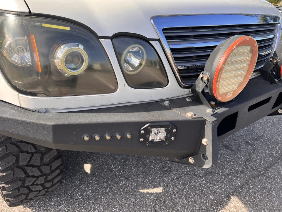 2004 Lexus LX 2nd Gen - Image 21 of 31