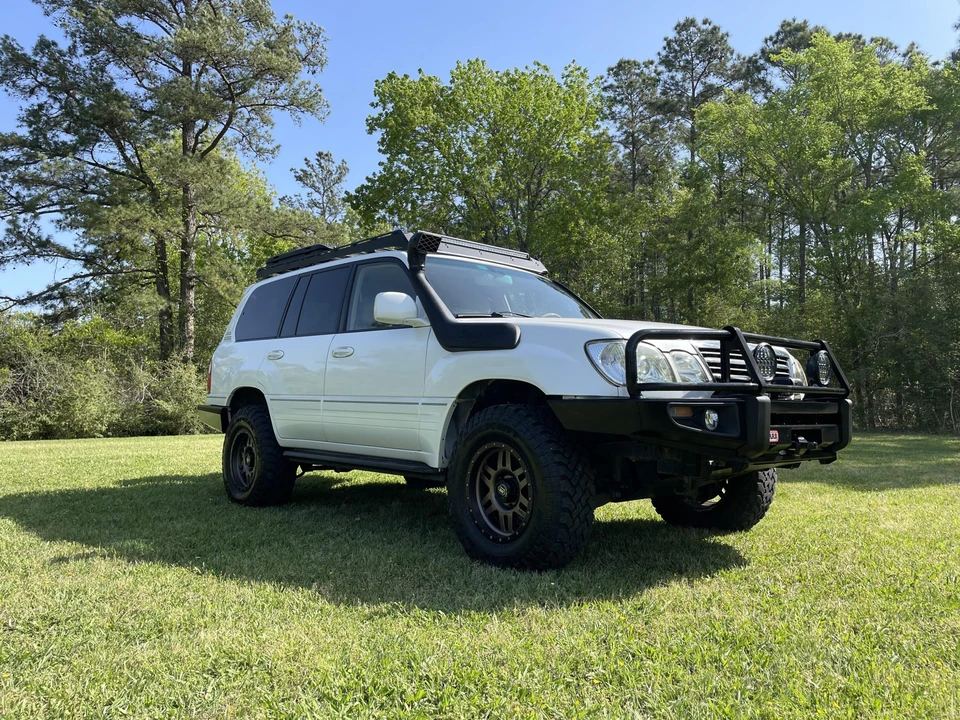2004 Lexus LX 2nd Gen - Image 8 of 31