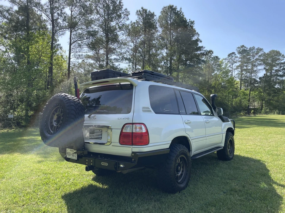 2004 Lexus LX 2nd Gen - Image 6 of 31