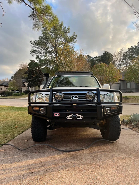 2004 Lexus LX 2nd Gen - Image 17 of 31
