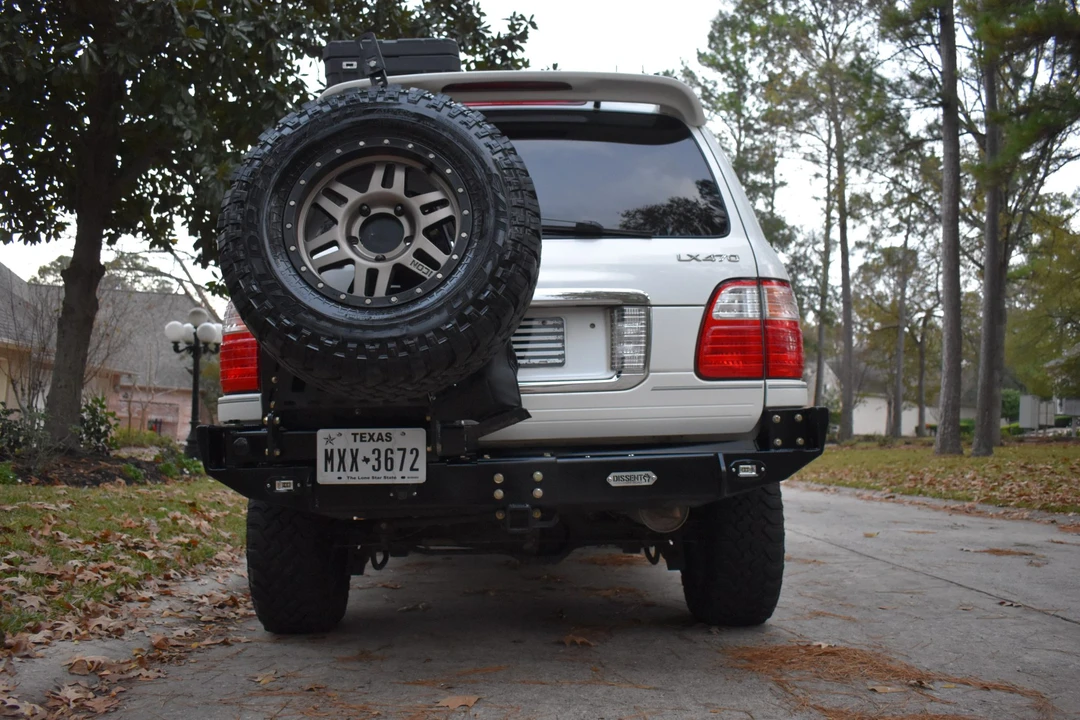 2004 Lexus LX 2nd Gen - Image 13 of 31