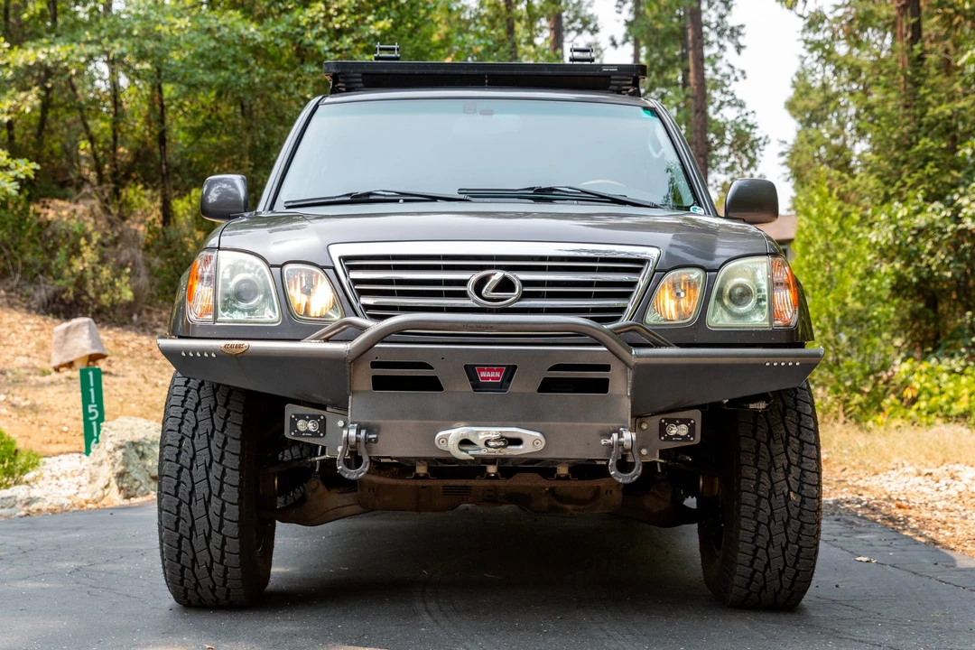2004 Lexus LX 2nd Gen - Image 2 of 31