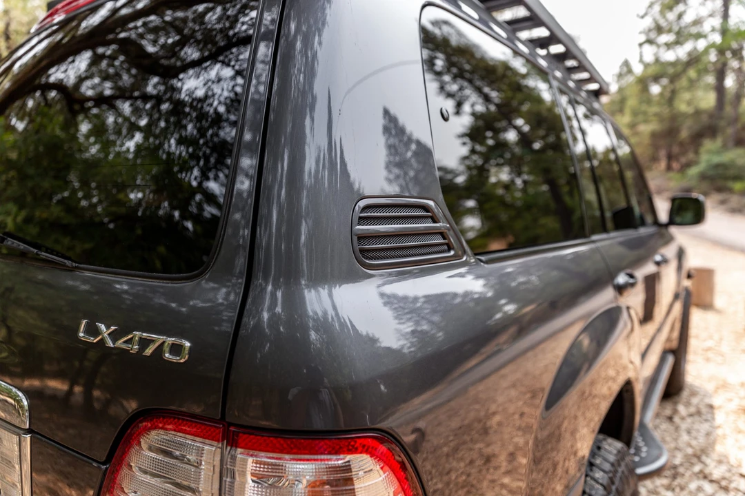2004 Lexus LX 2nd Gen - Image 22 of 31
