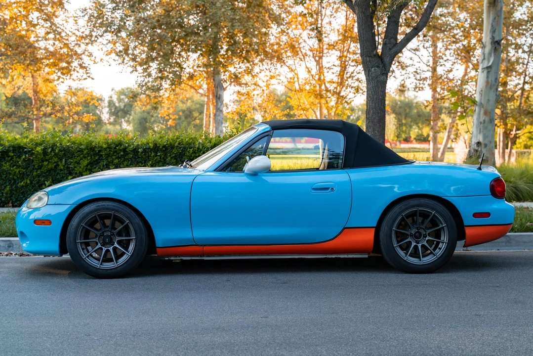2004 Mazda NB MX-5 Miata - Image 2 of 31
