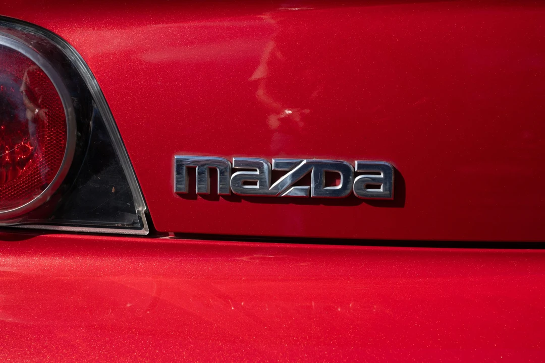 2004 Mazda RX-8 1st Gen - Image 21 of 31