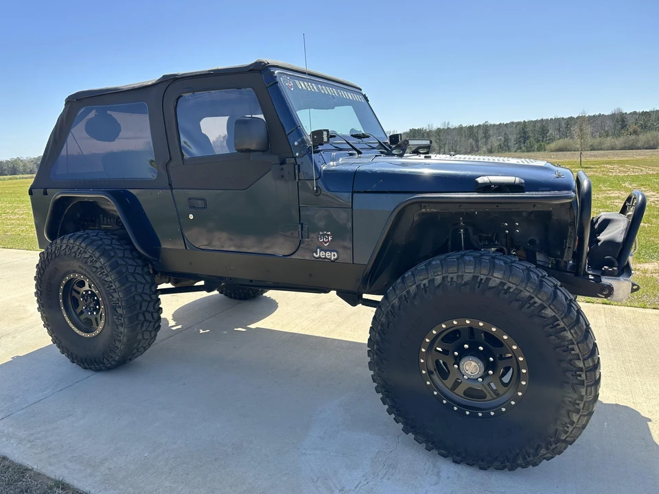 2005 Jeep TJ Wrangler - Image 2 of 31