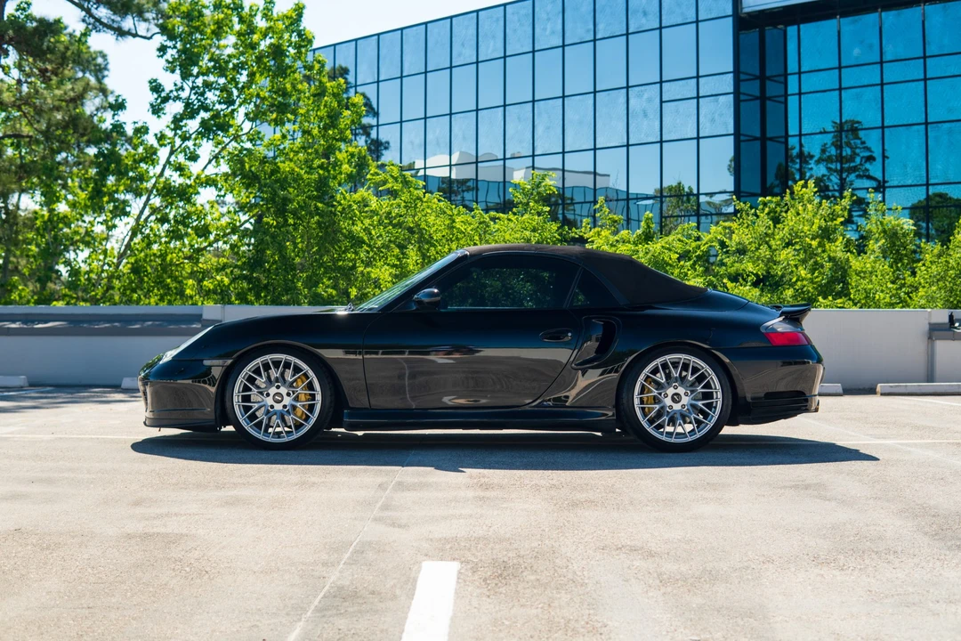 2005 Porsche 996 Turbo - Image 21 of 31
