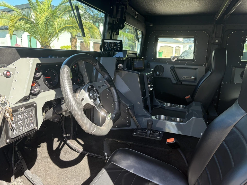 2006 Hummer HMMWV - Image 19 of 31