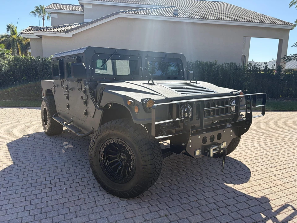 2006 Hummer HMMWV - Image 8 of 31