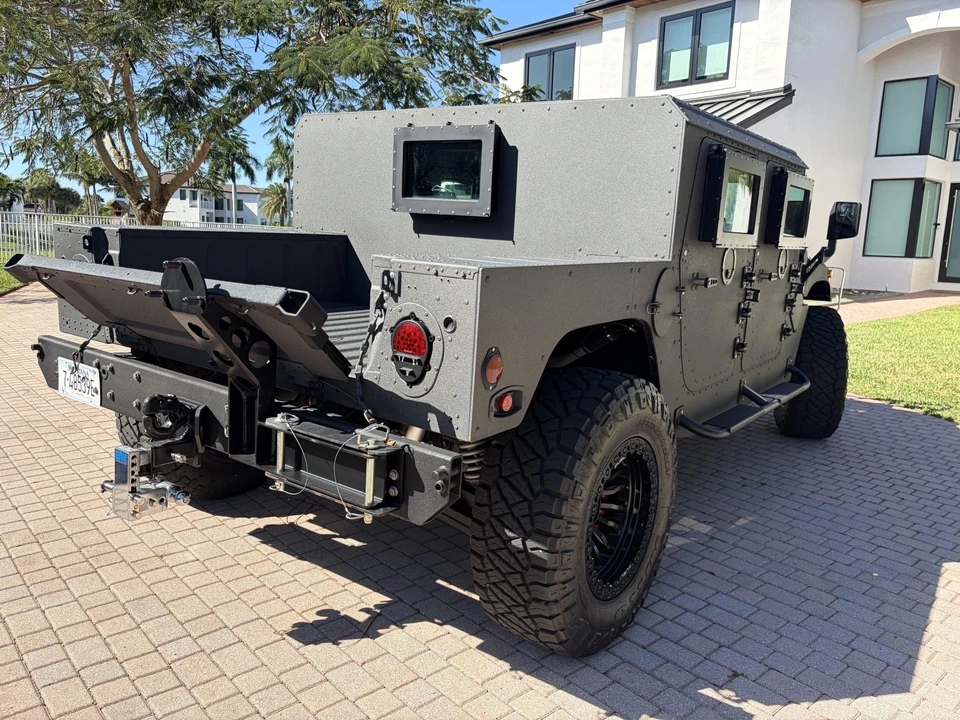 2006 Hummer HMMWV - Image 4 of 31