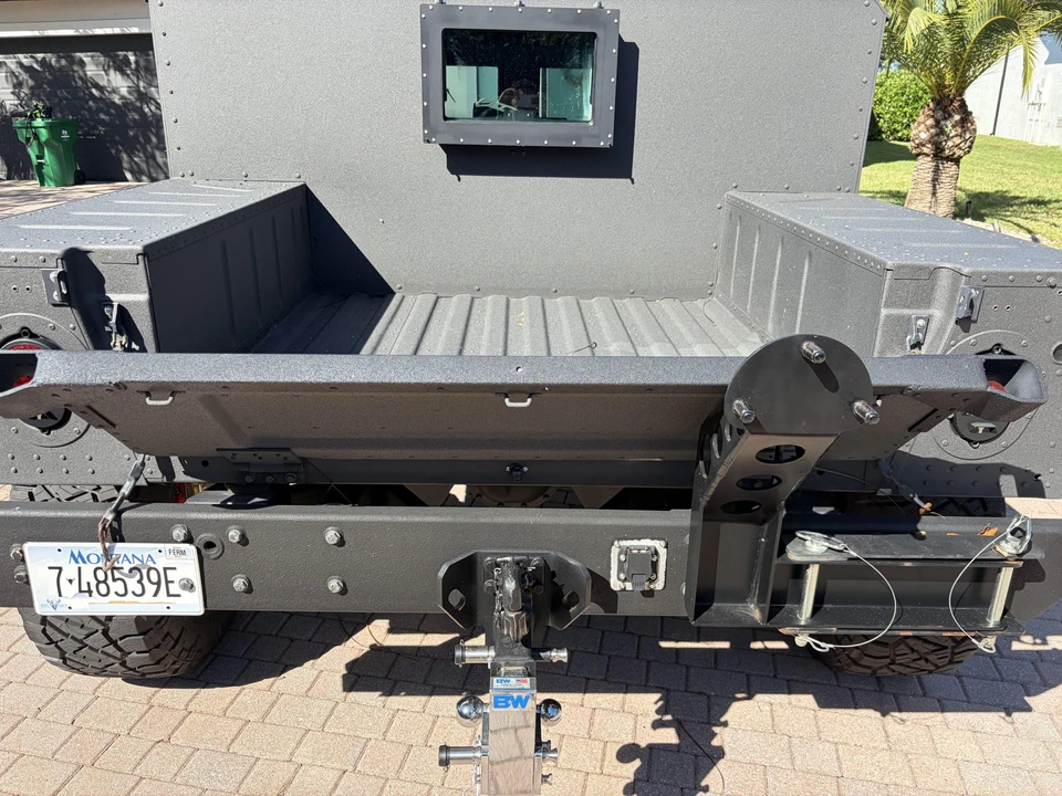 2006 Hummer HMMWV - Image 12 of 31