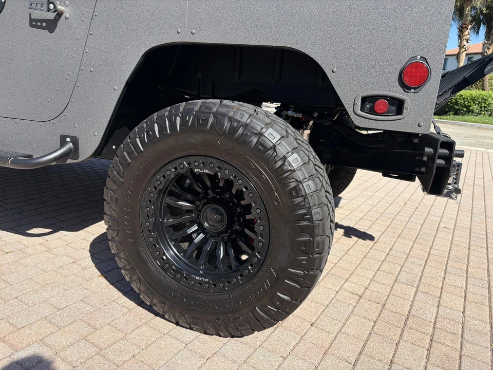 2006 Hummer HMMWV - Image 11 of 31