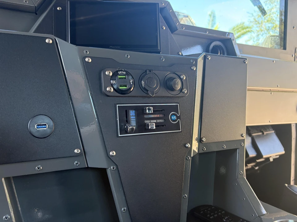 2006 Hummer HMMWV - Image 22 of 31