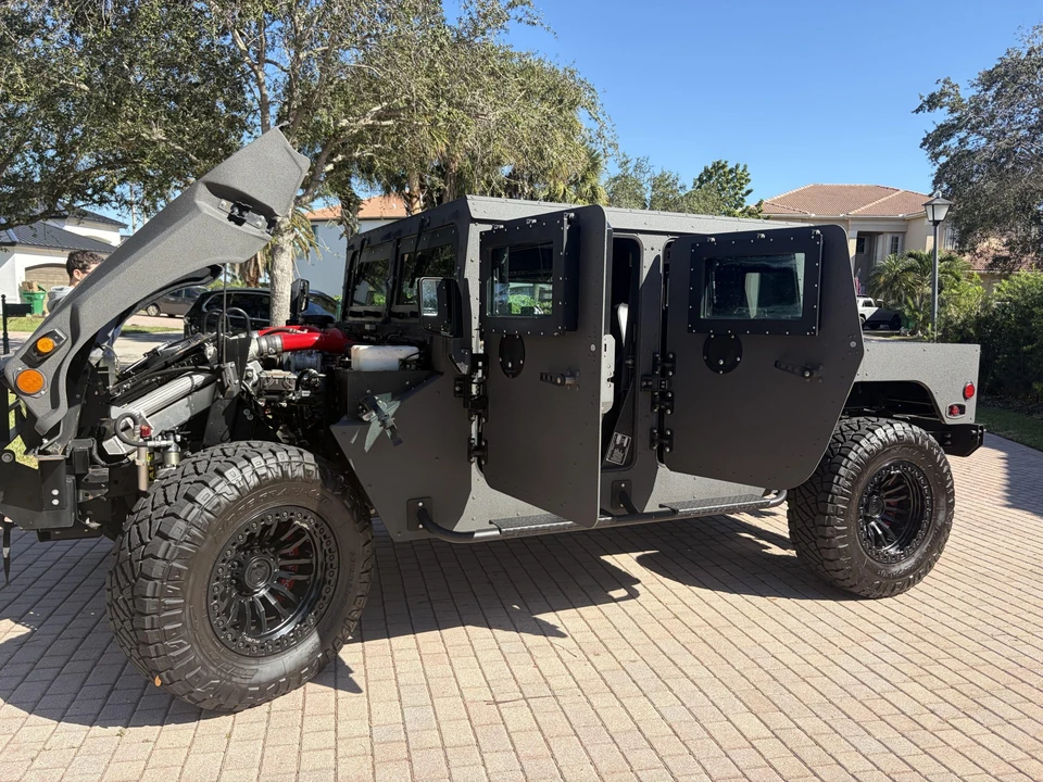 2006 Hummer HMMWV - Image 16 of 31