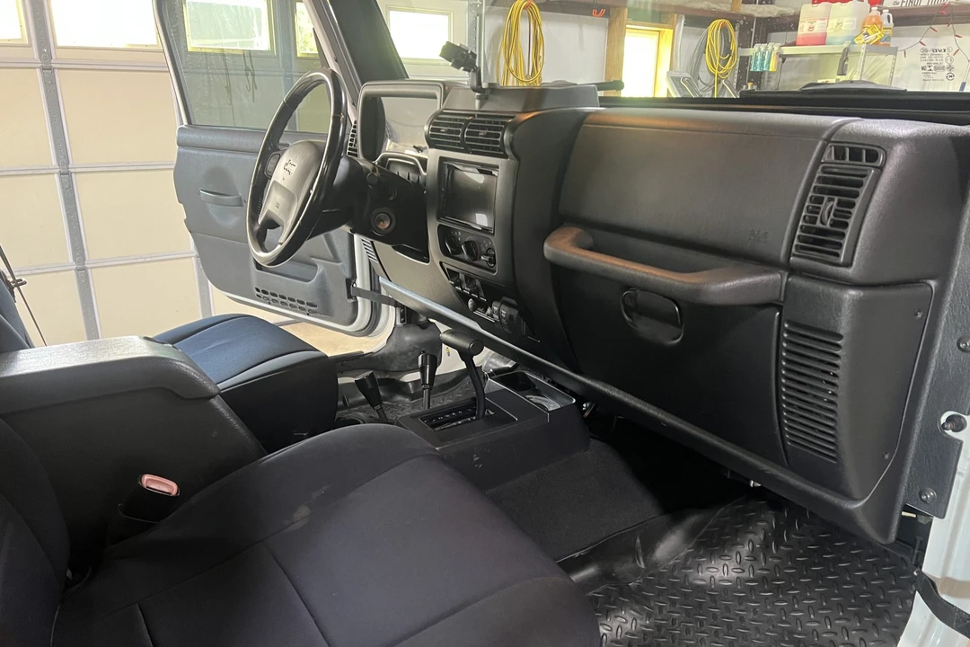 2006 Jeep TJ Wrangler - Image 30 of 31