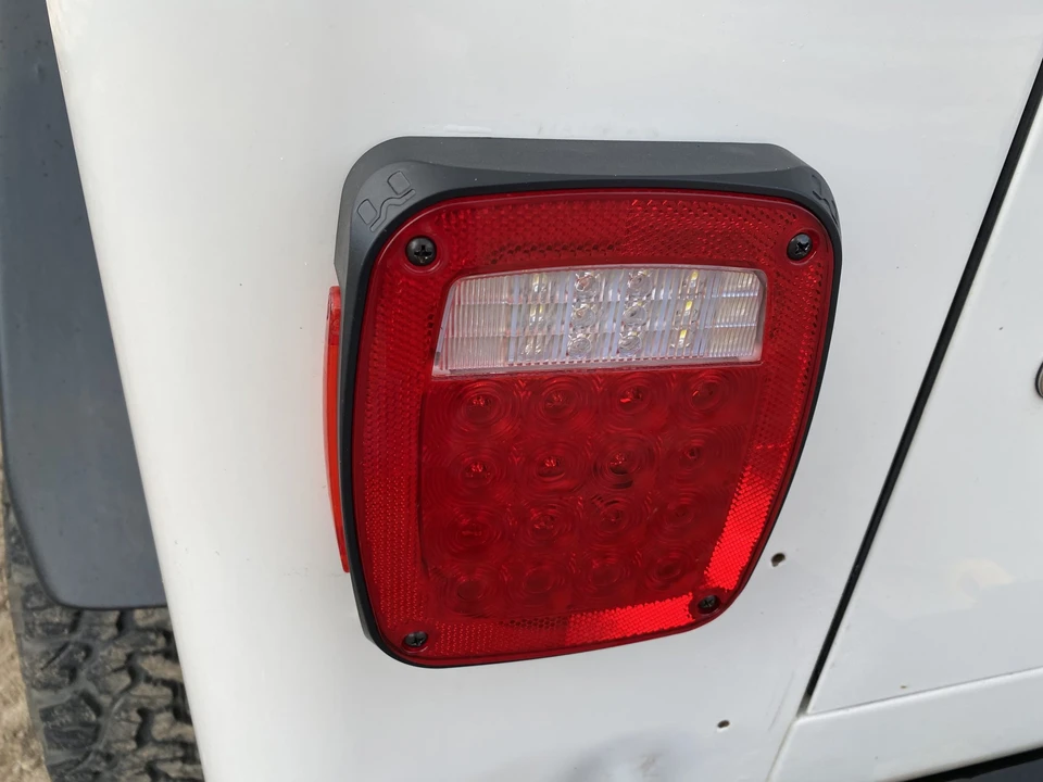 2006 Jeep TJ Wrangler - Image 28 of 31