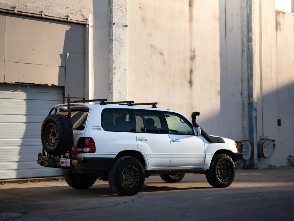 2006 Lexus LX 2nd Gen - Image 13 of 31