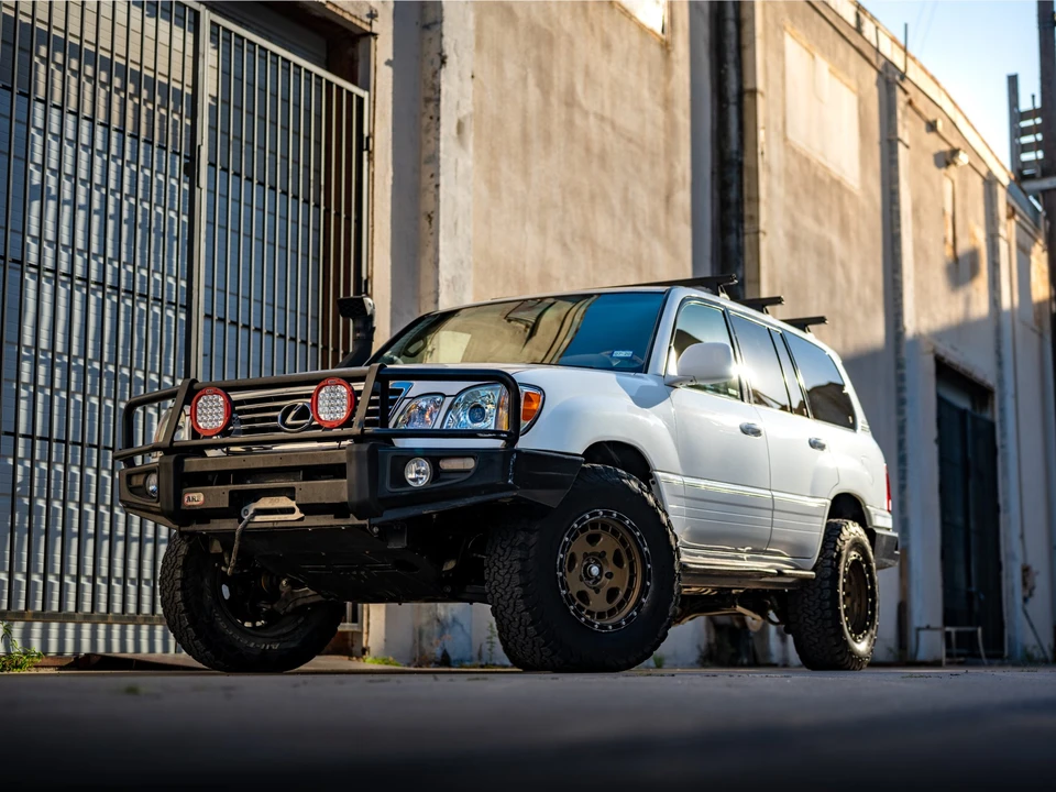 2006 Lexus LX 2nd Gen - Image 5 of 31
