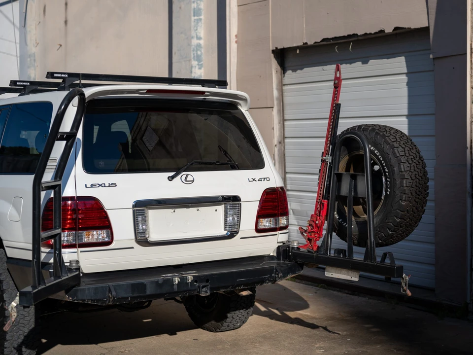 2006 Lexus LX 2nd Gen - Image 31 of 31