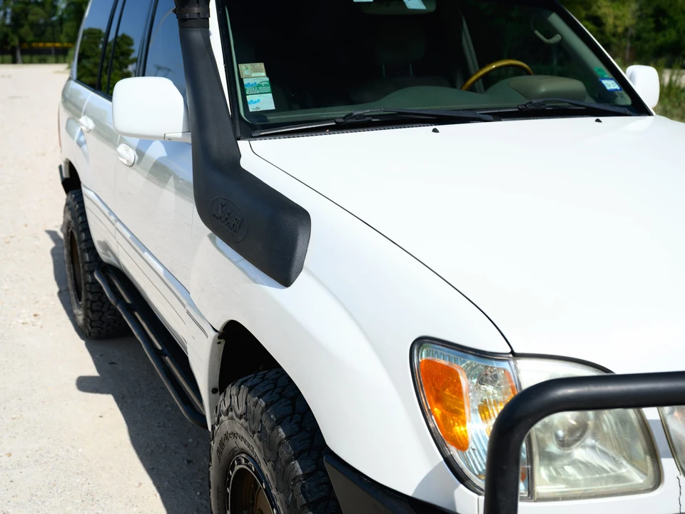 2006 Lexus LX 2nd Gen - Image 29 of 31