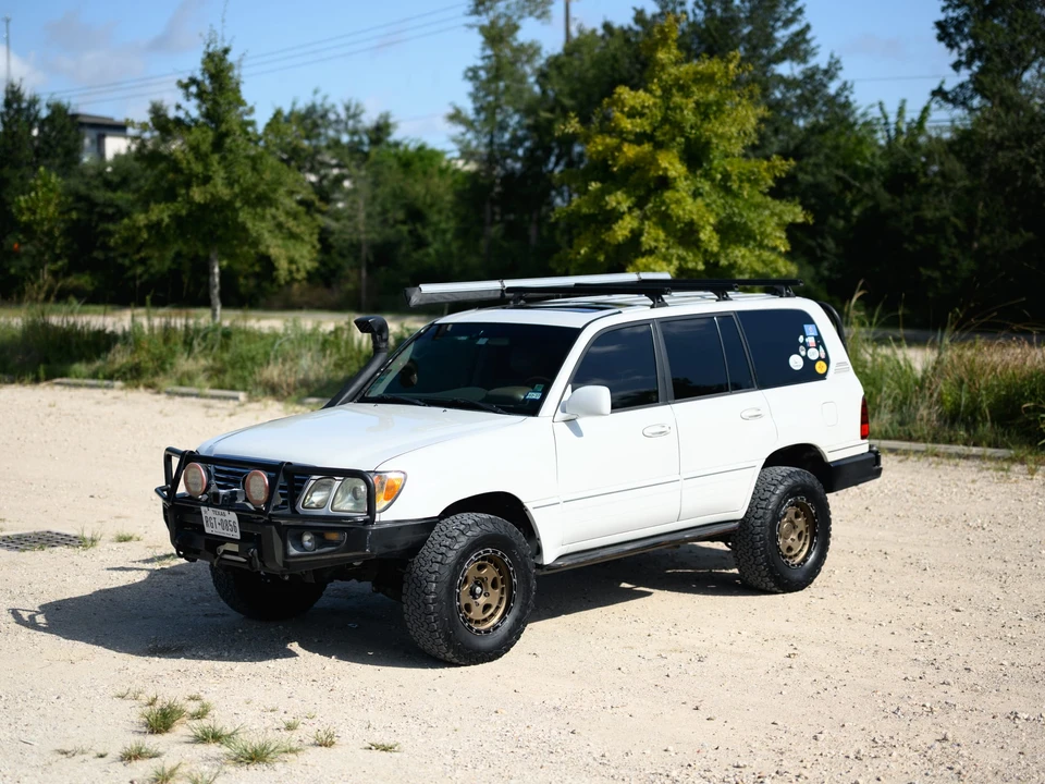 2006 Lexus LX 2nd Gen - Image 5 of 31