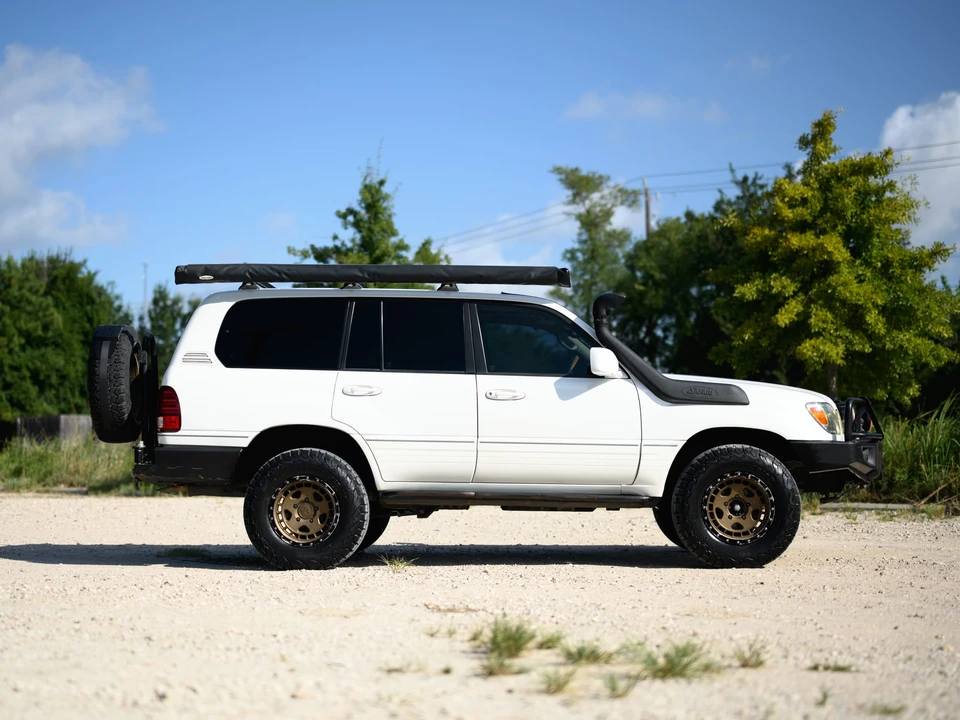 2006 Lexus LX 2nd Gen - Image 17 of 31