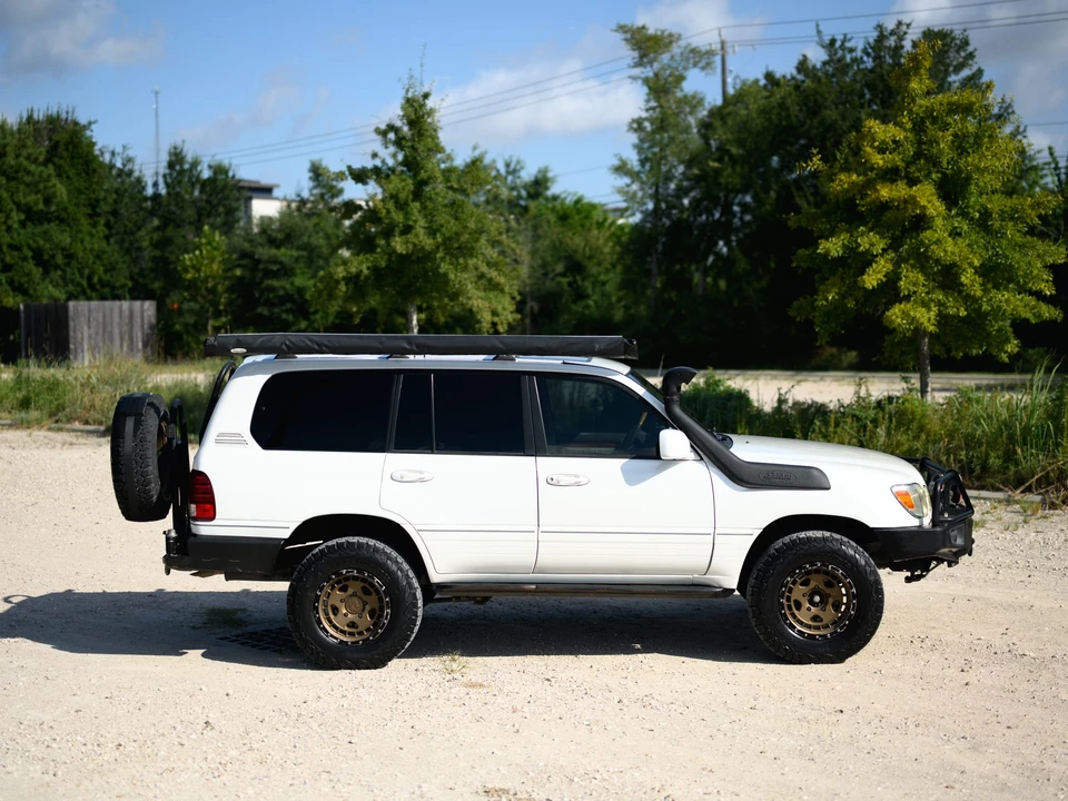 2006 Lexus LX 2nd Gen - Image 16 of 31