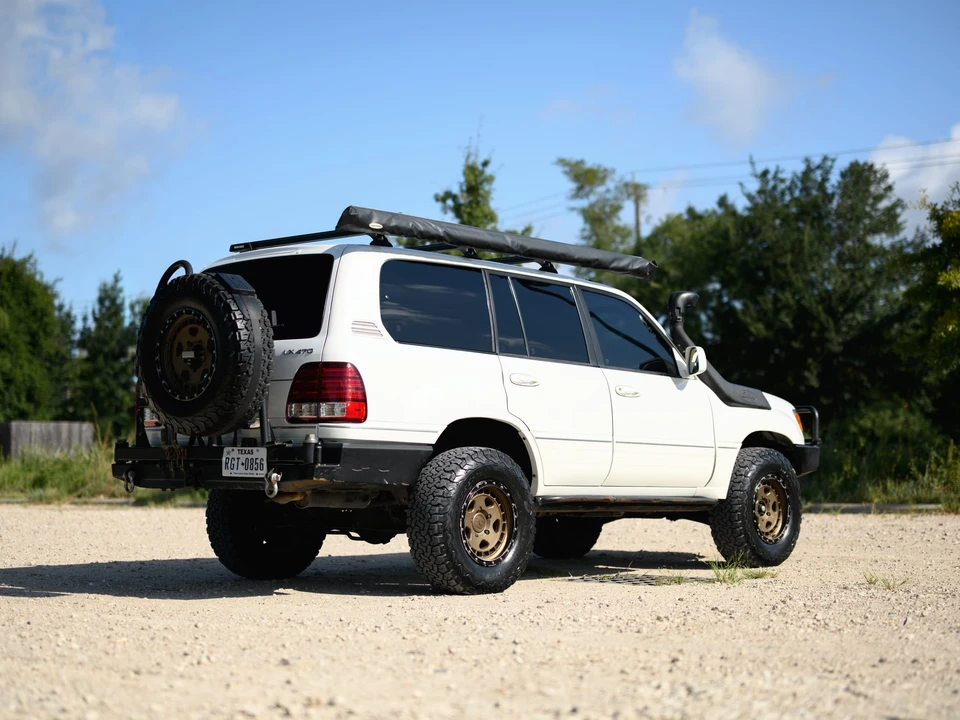 2006 Lexus LX 2nd Gen - Image 14 of 31