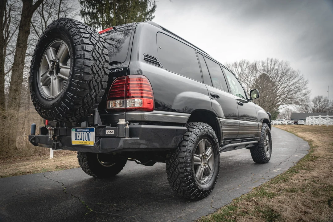 2006 Lexus LX 2nd Gen - Image 7 of 31
