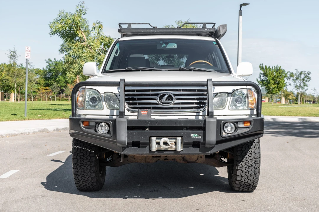 2006 Lexus LX 2nd Gen - Image 2 of 31