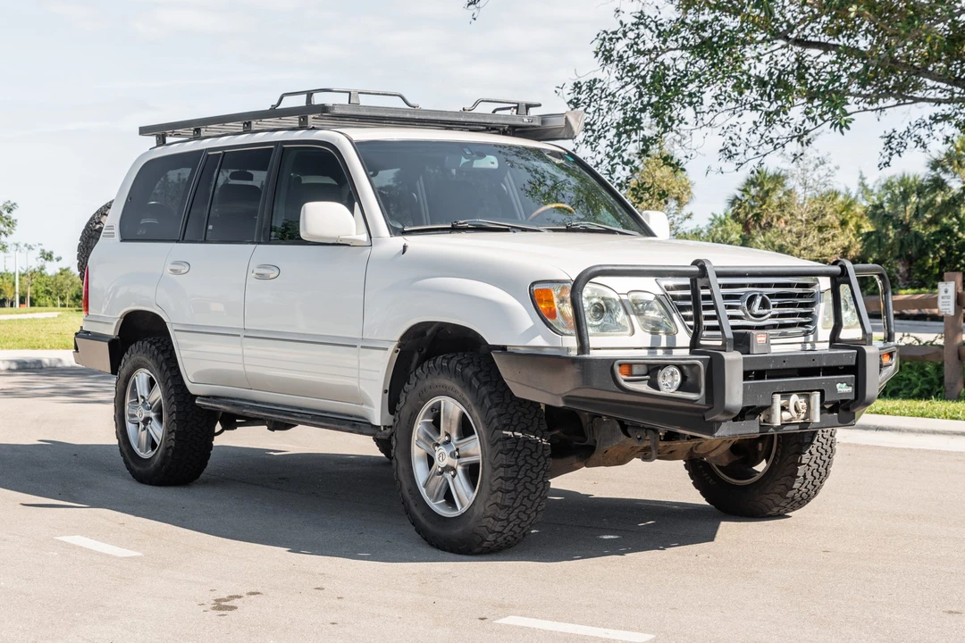 2006 Lexus LX 2nd Gen - Image 4 of 31