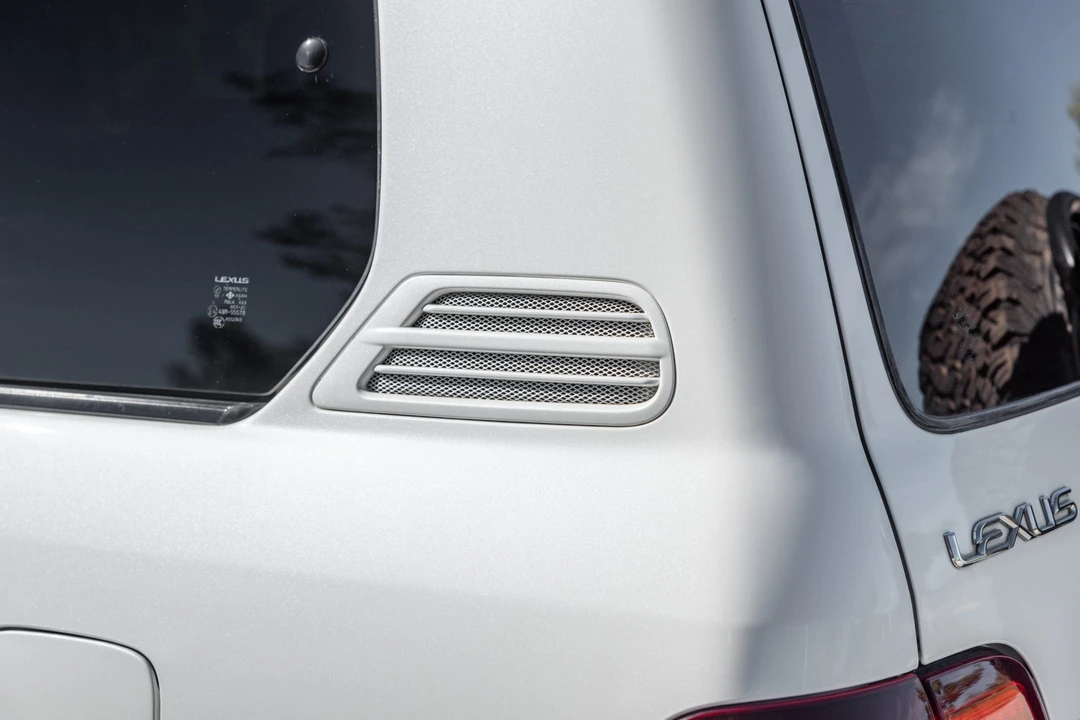 2006 Lexus LX 2nd Gen - Image 27 of 31