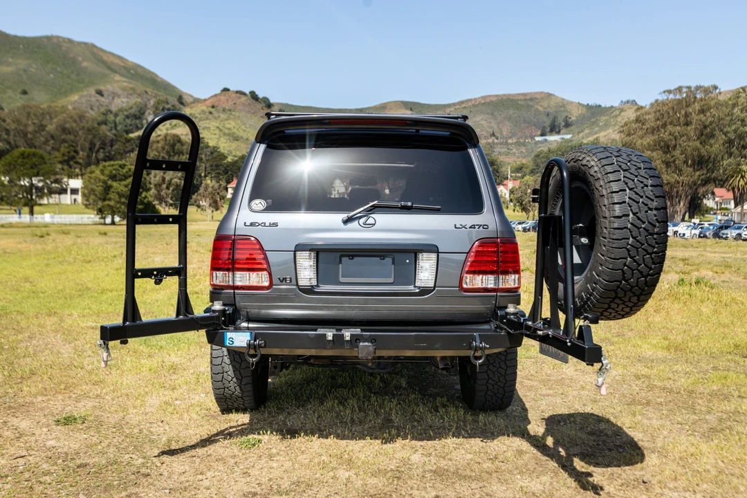 2006 Lexus LX 2nd Gen - Image 9 of 31