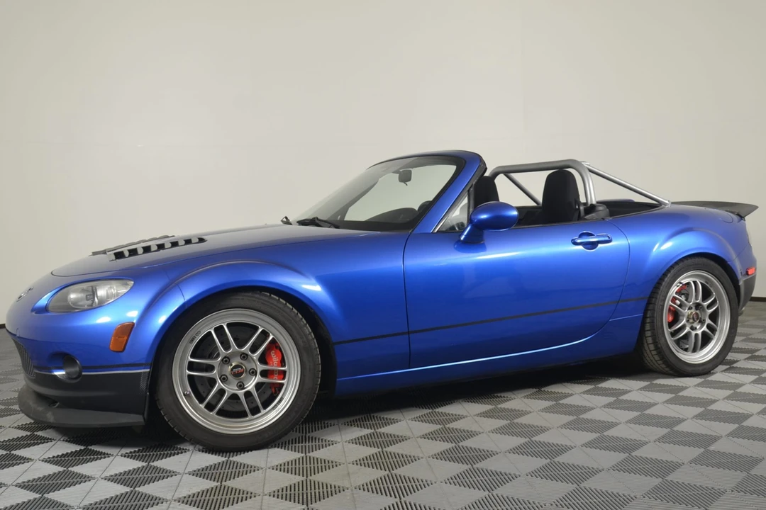 2006 Mazda NC MX-5 Miata - Image 2 of 31