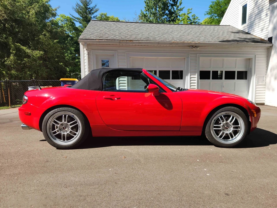 2006 Mazda NC MX-5 Miata - Image 8 of 31