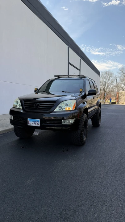 2007 Lexus GX 1st Gen - Image 2 of 31