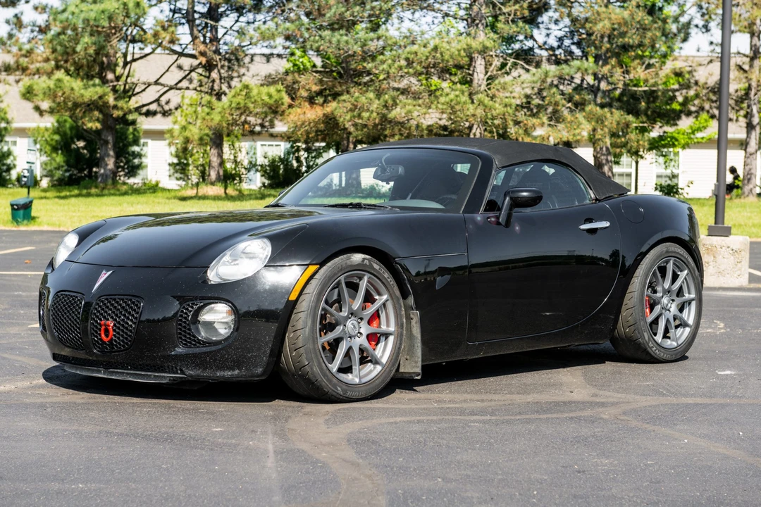 2007 Pontiac Solstice GXP - Image 10 of 31