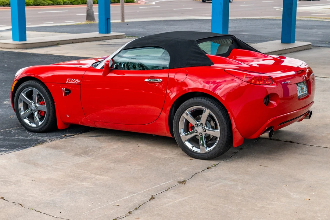 2007 Pontiac Solstice GXP - Image 16 of 31