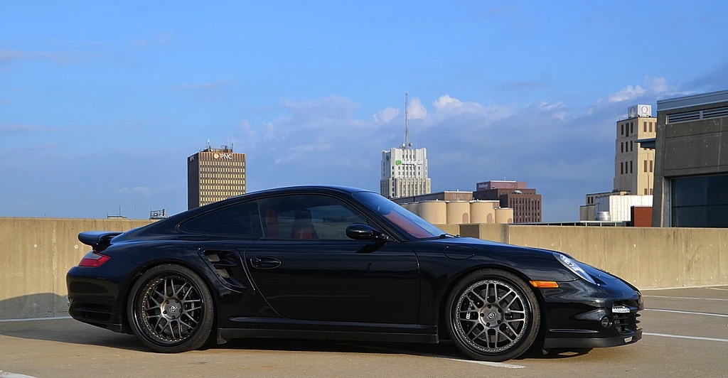 2007 Porsche 997 Turbo - Image 2 of 31
