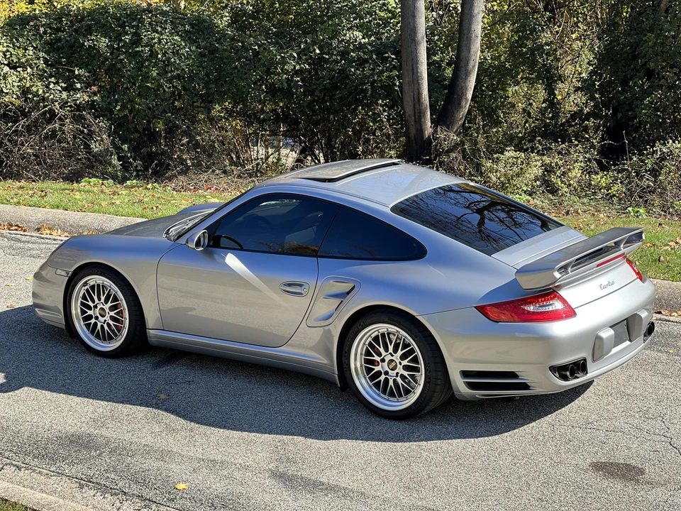 2007 Porsche 997 Turbo - Image 24 of 31