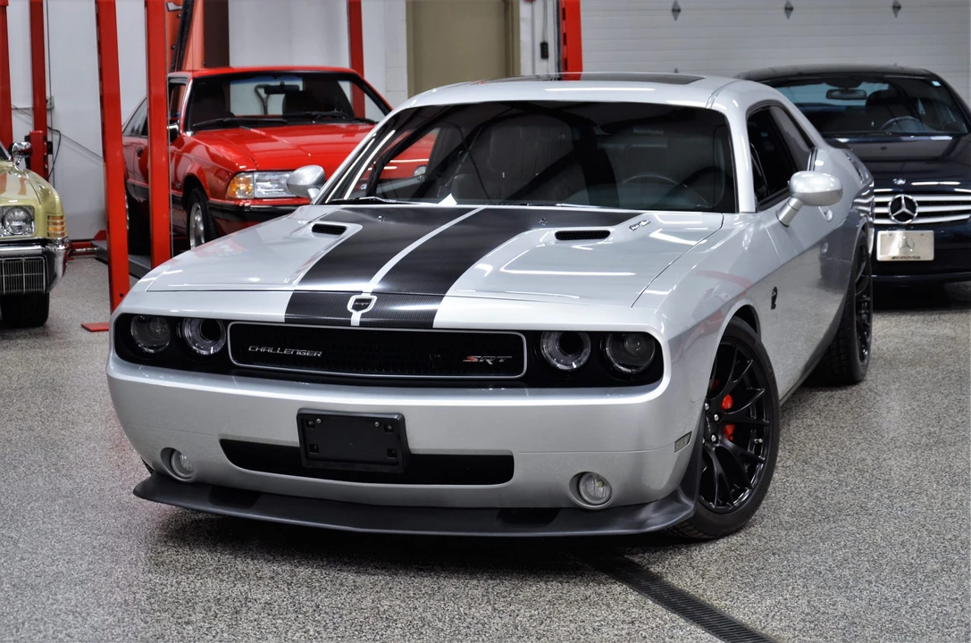 2008 Dodge Challenger SRT8 & 392 3rd Gen - Image 25 of 31