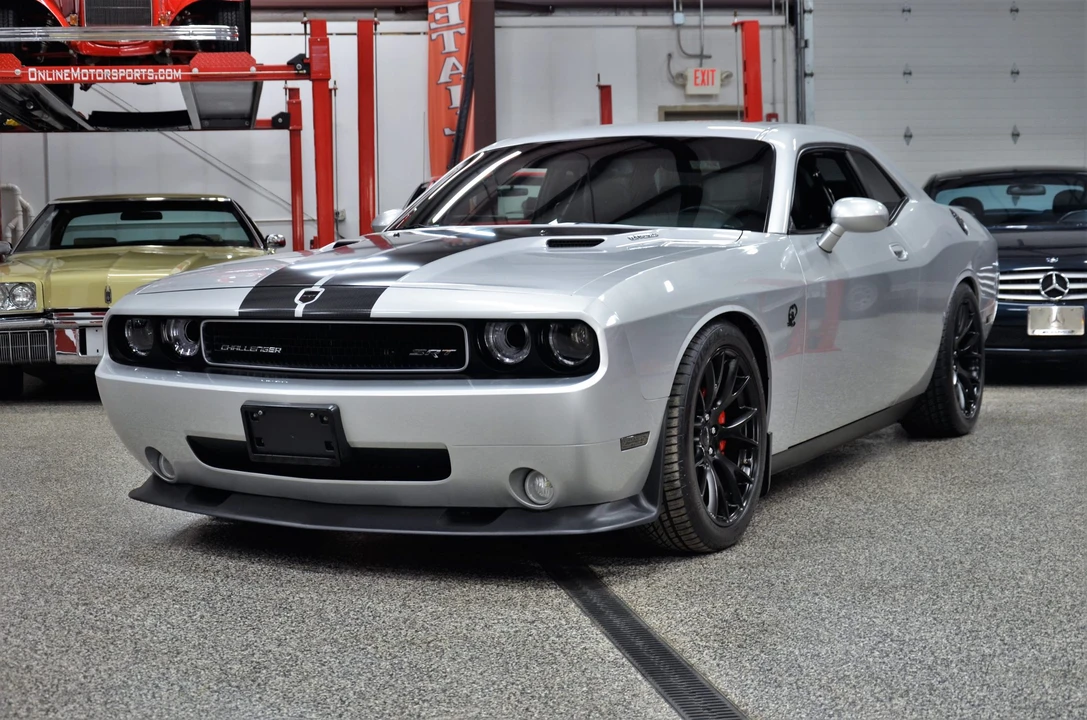 2008 Dodge Challenger SRT8 & 392 3rd Gen - Image 22 of 31