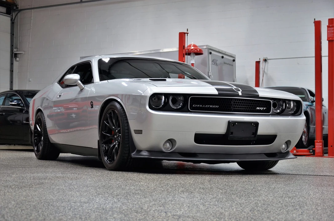 2008 Dodge Challenger SRT8 & 392 3rd Gen - Image 9 of 31
