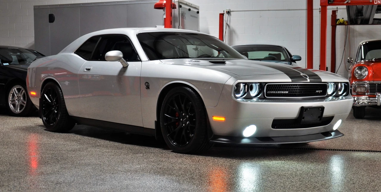 2008 Dodge Challenger SRT8 & 392 3rd Gen - Image 5 of 31