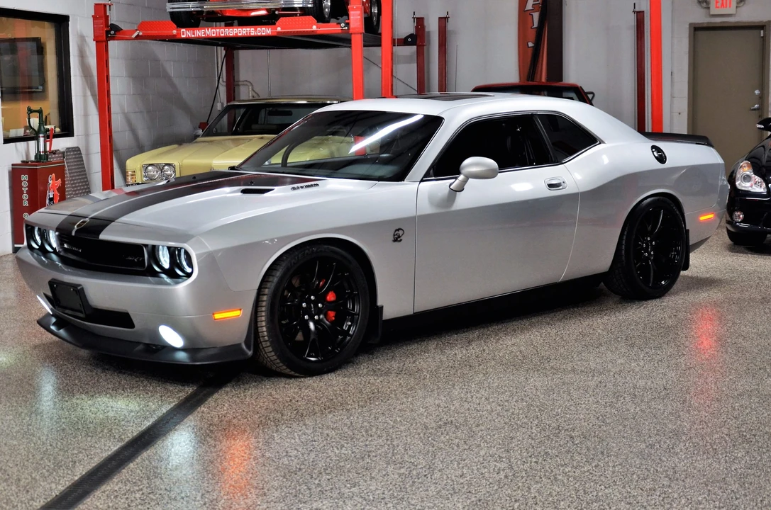 2008 Dodge Challenger SRT8 & 392 3rd Gen - Image 19 of 31