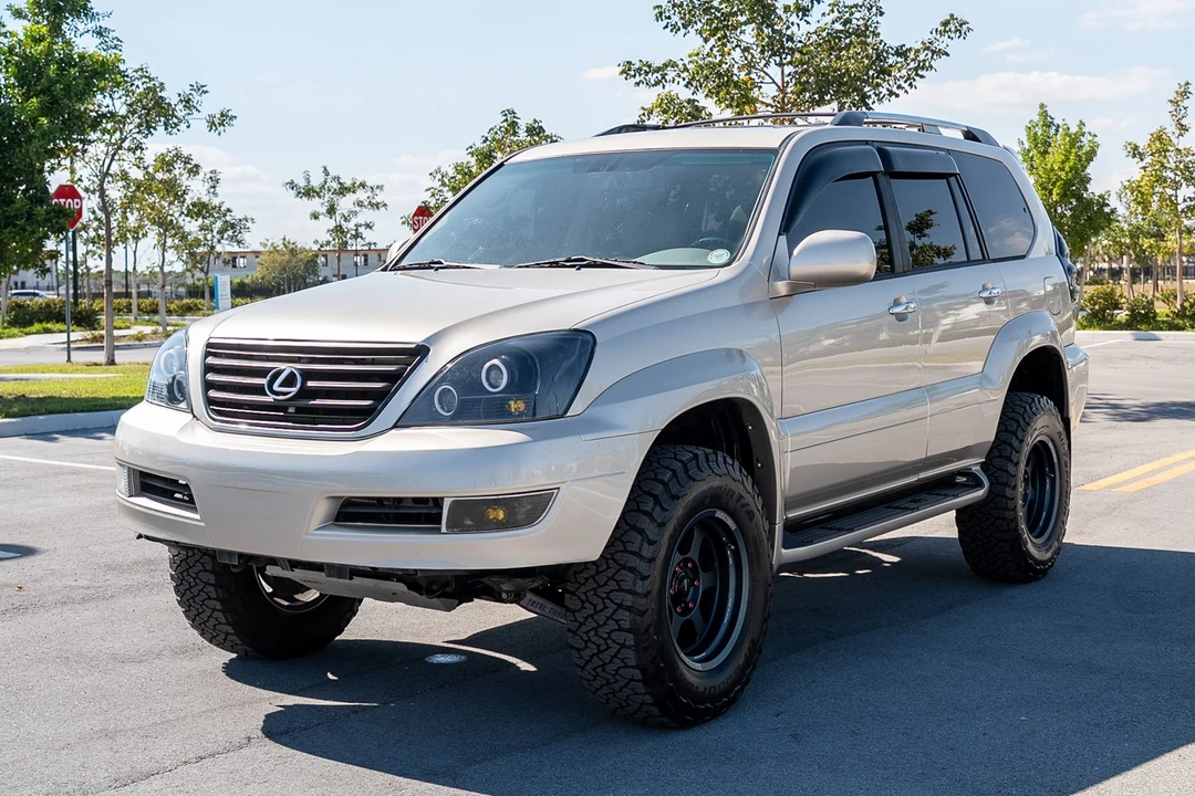 2009 Lexus GX 1st Gen - Image 3 of 31