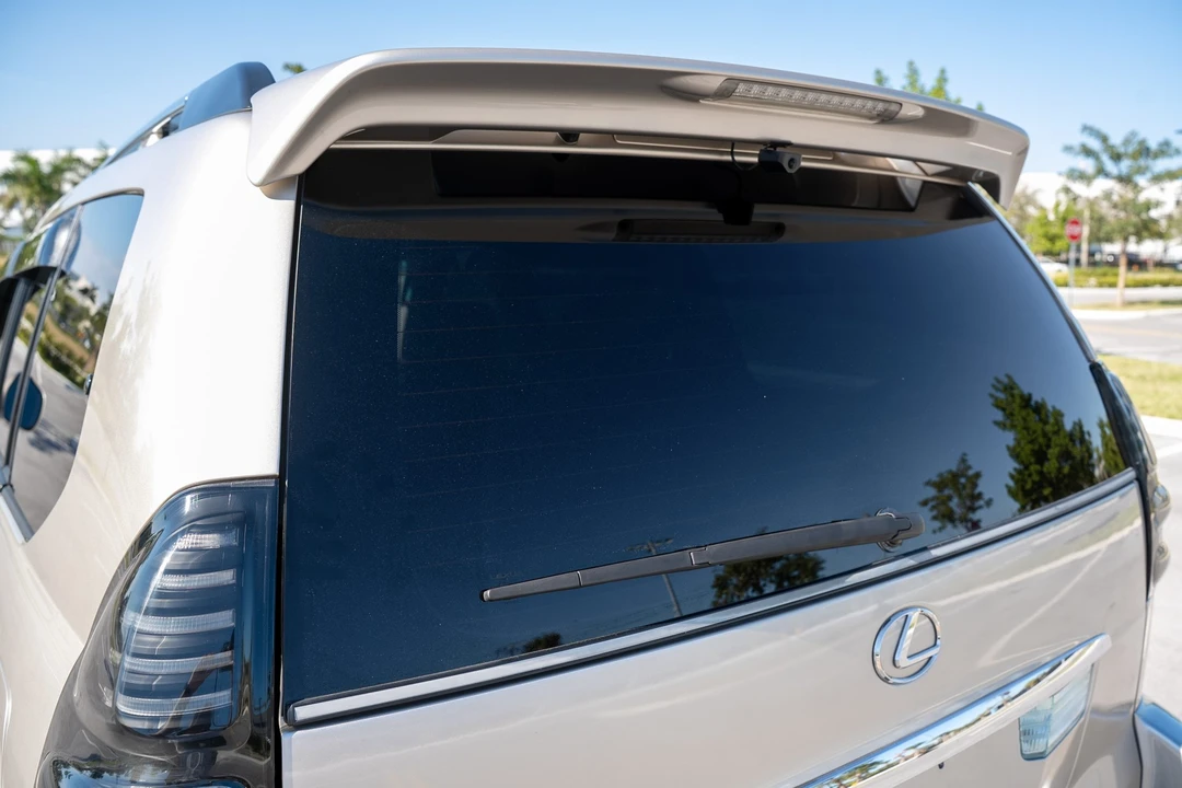 2009 Lexus GX 1st Gen - Image 28 of 31