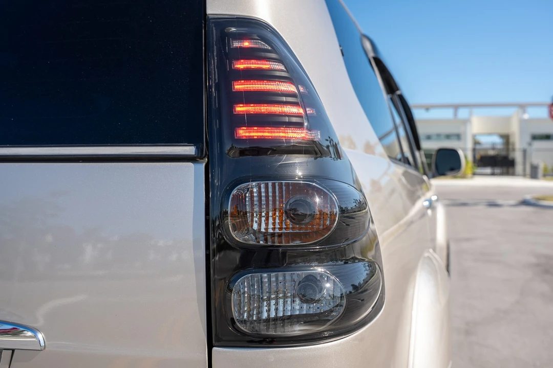 2009 Lexus GX 1st Gen - Image 20 of 31
