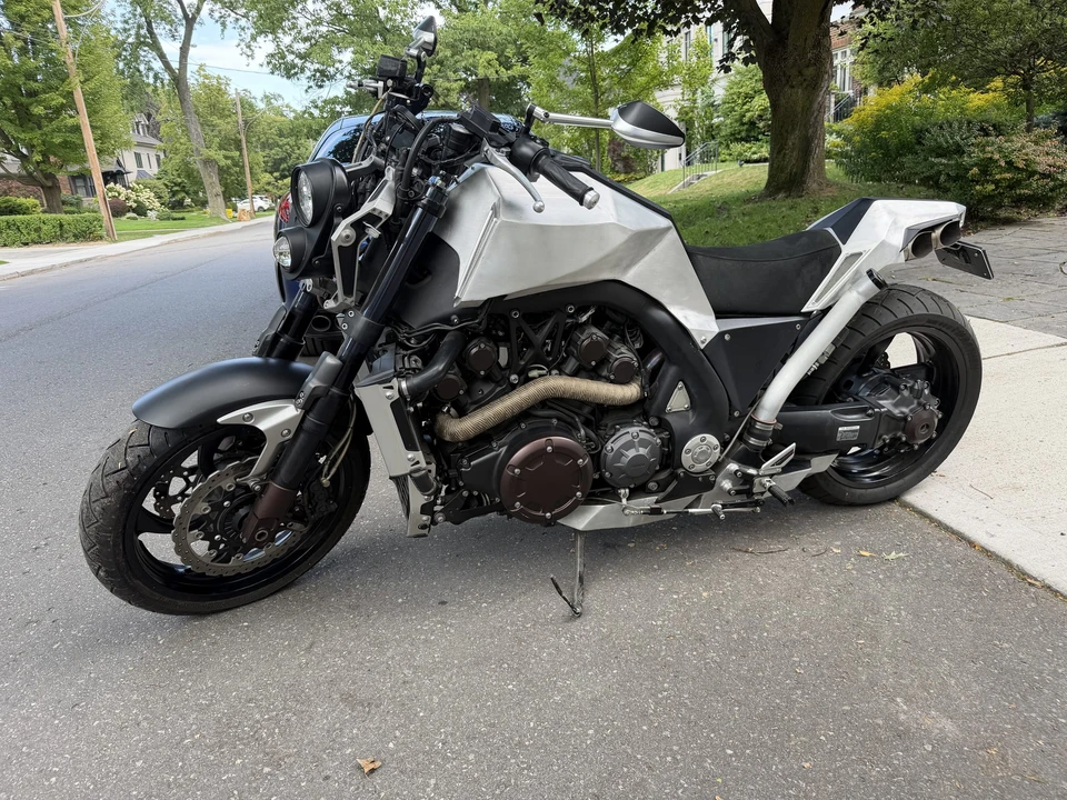 2009 Yamaha V-Max - Image 2 of 31